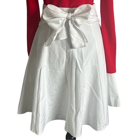 5/25$ ✨ YoungCore Skirt - Picture 9 of 9